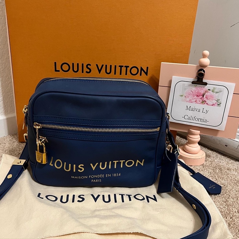 ❣️SOLD —Louis Vuitton Flight Paname Takeoff Bag 
Limited Edition from 2009